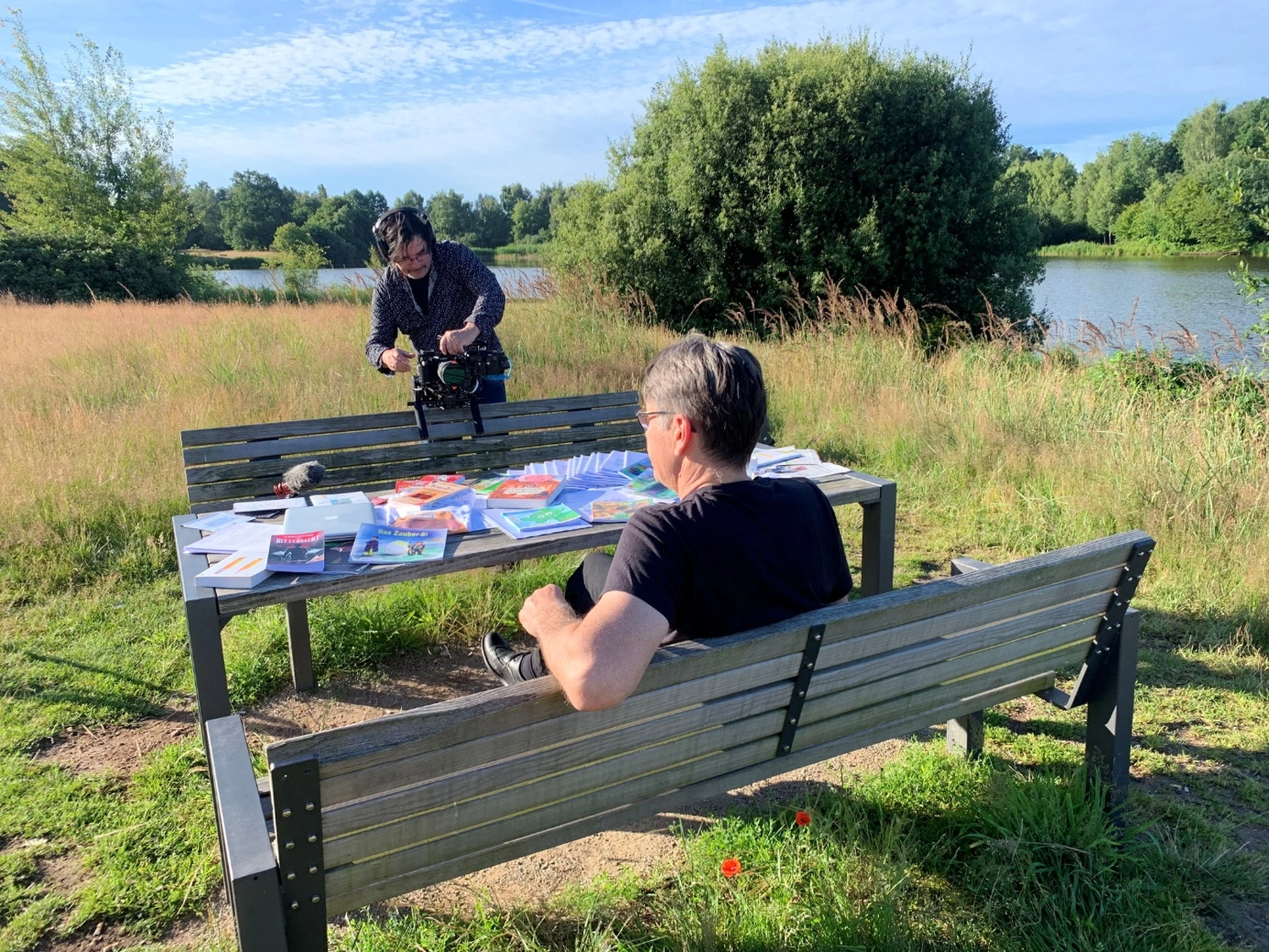 Peter Futter Schneider – Geschichten aus Büchern werden durch Bühnenaufführungen zum Leben erweckt – Männer und Bücher im Gifhorn Castle Park